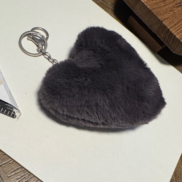 American Eagle Outfitters Faux Fur Heart Keychain - Charcoal - Picture 3 of 5